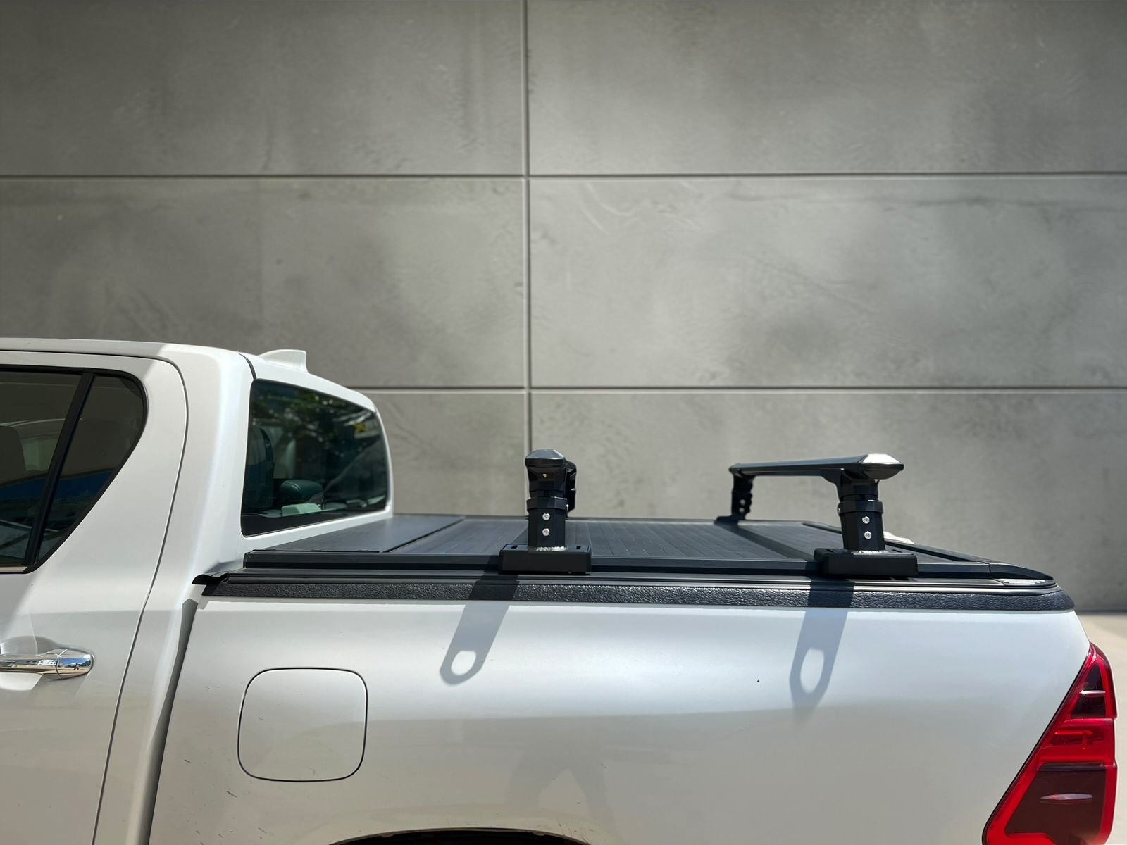 Hilux Bed Crossbars